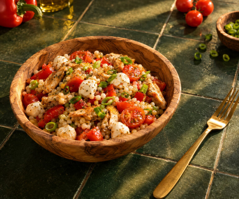 Parelcouscous met kip, paprika en mozzarella